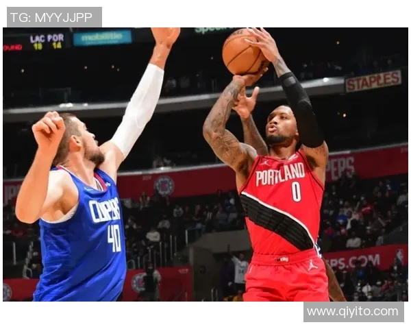 利拉德三分球训练视频曝光开拓者官方高调展示百发百中精彩瞬间 利拉德三分球训练视频曝光开拓者官方高调展示百发百中精彩瞬间