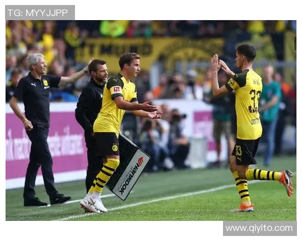 黄蜂错失绝杀良机！后场发球失误上演世界性难题