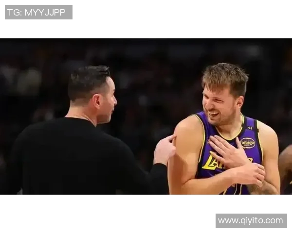 13胜1负战绩终结！湖人爆冷负雄鹿，詹姆斯失误+教练争议引质疑